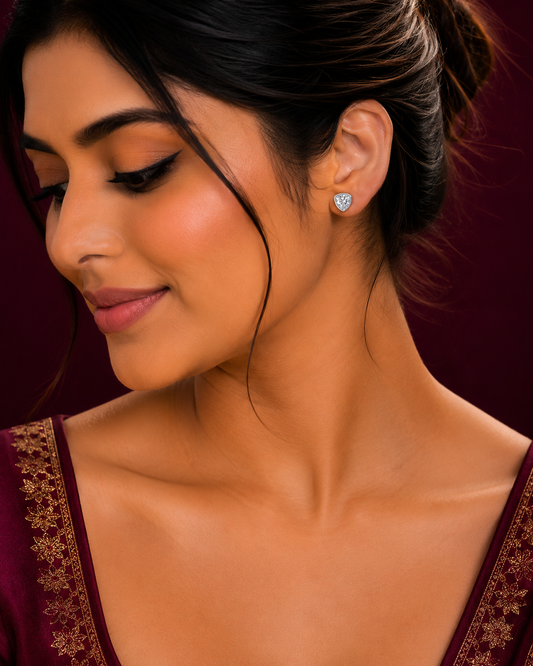 Classic Heart 925 Silver Stud Earrings - detail