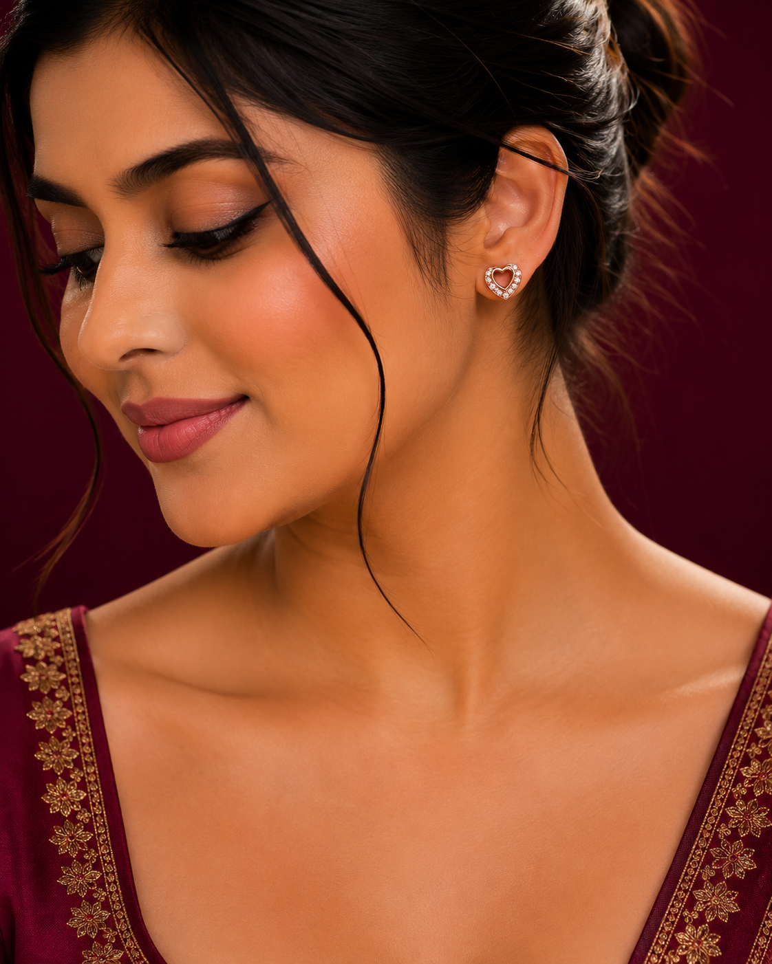Sparkling Heart 925 Silver Stud Earrings - detail